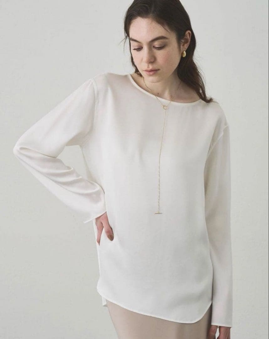 新品未使用　Drawing Numbersサテンボートブラウス 人気定番