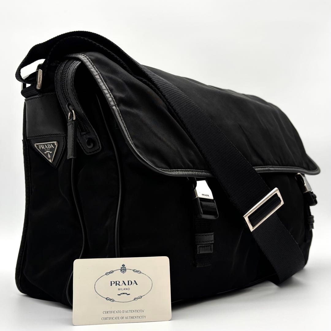 【A4収納可】プラダ　メッセンジャーバッグ サフィアーノレザー　大容量　ナイロン A4収納可】プラダ メッセンジャーバッグ サフィアーノレザー 大容量