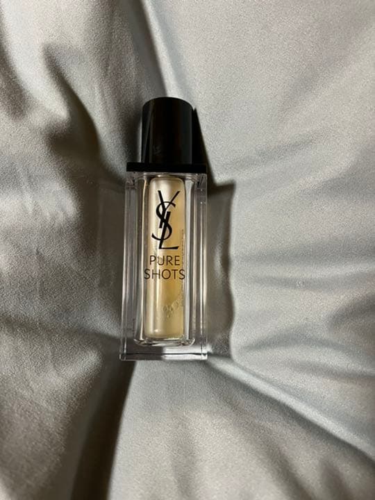 YVES SAINT LAURENT ピュアショット ナイトセラム 30mm