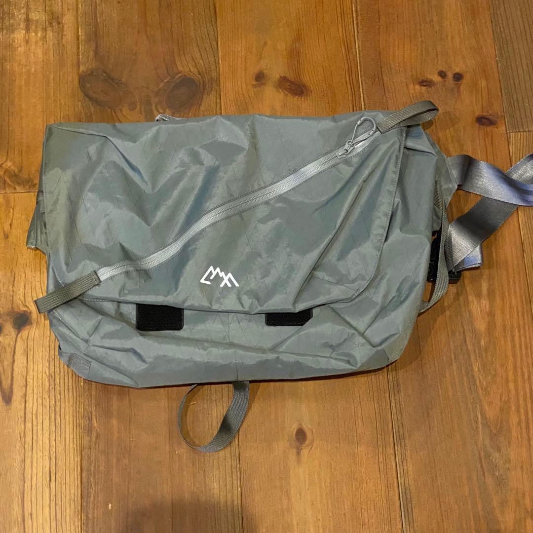 バッグ CMF OUTDOORGARMENT MESSENGER BAG