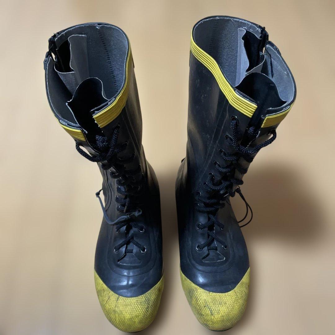 編み上げ型安全長靴