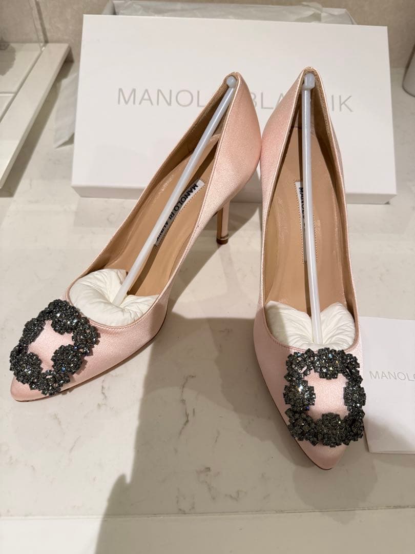 マノロブラニク ハンギシ9cm 35サイズ