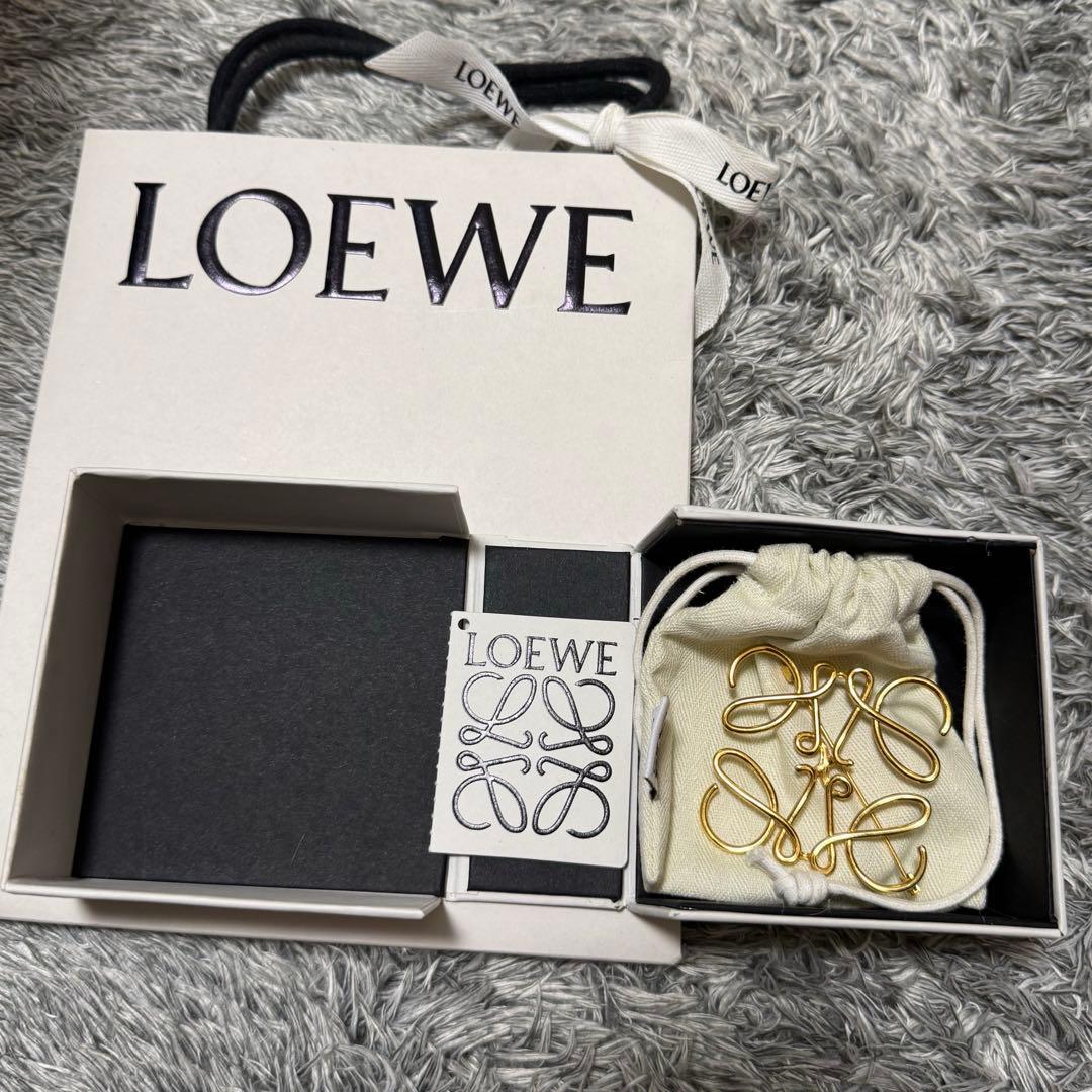 ロエベ ブローチ LOEWE（ロエベ） [新品/ラッピング済] ブローチ アナグラム ゴールド