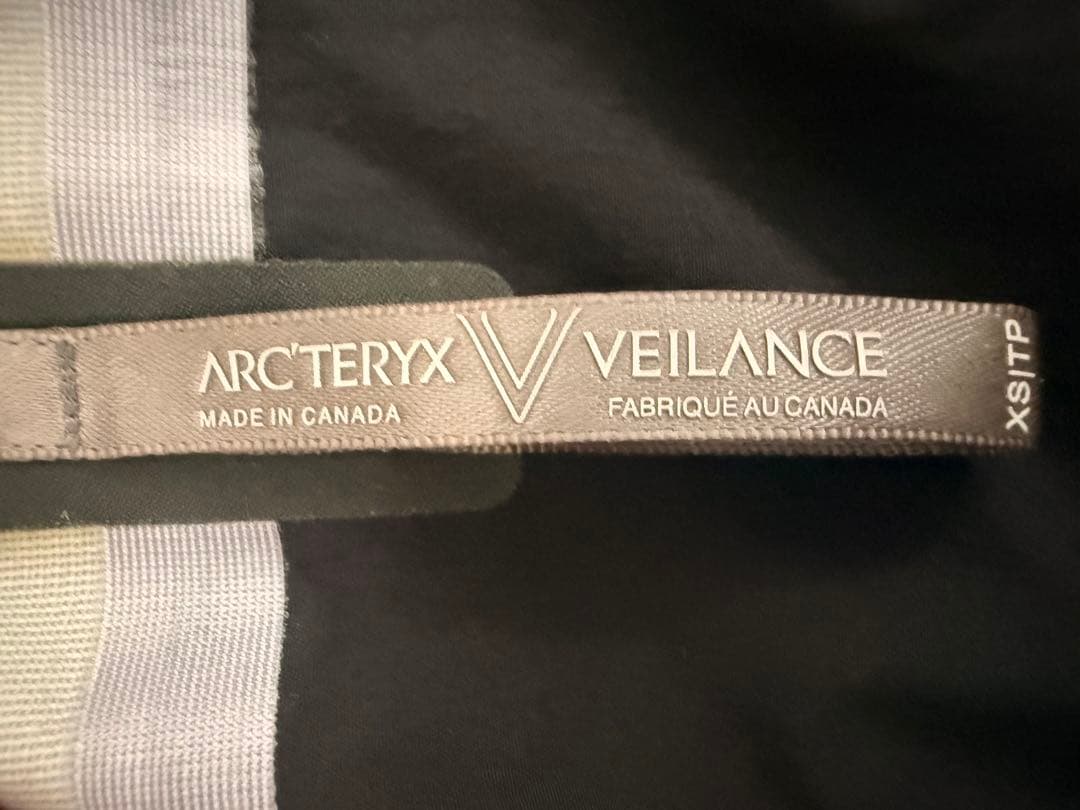 ARC'TERYX ヴィランス ブラック マウンテンパーカー Gore-tex - メルカリ