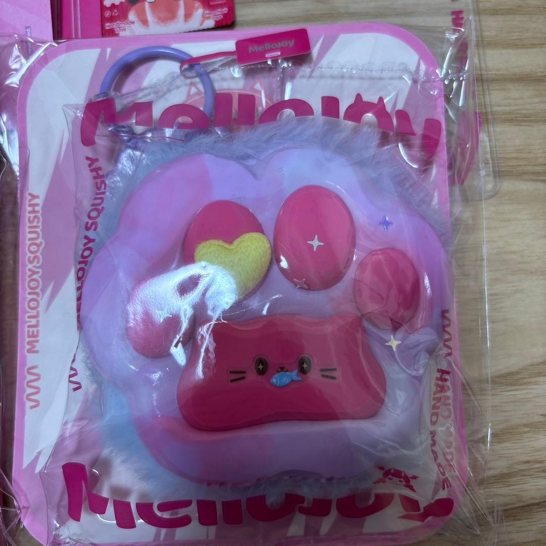メロジョイ 癒しの猫爪 もふもふ爪 mellojoy スクイーズ - メルカリ