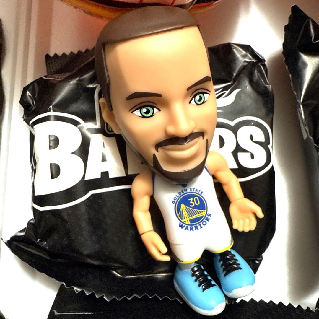 新品NBA BALLERS フィギュア 11体 レブロン コニー 外装フィルム付