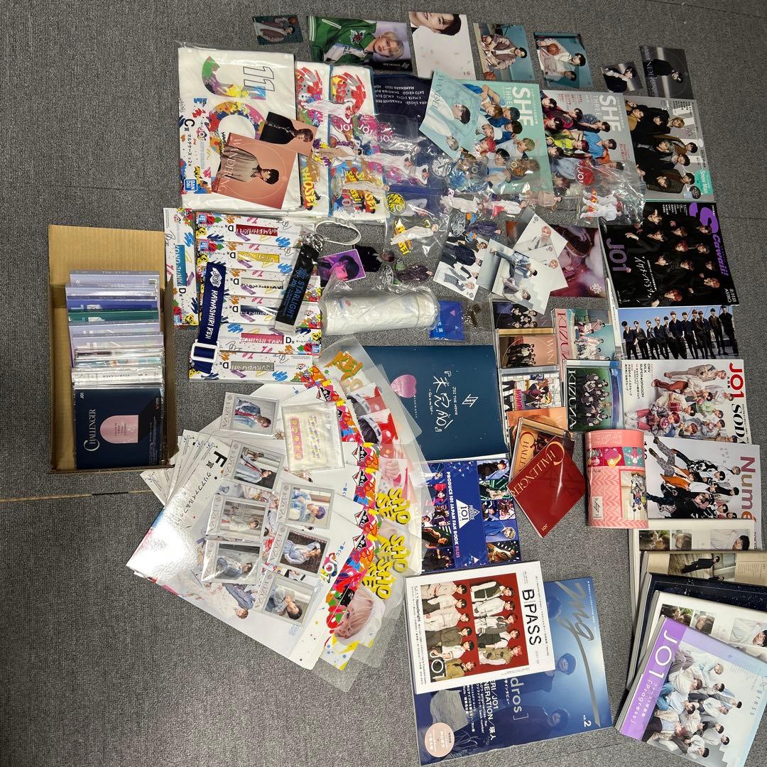 jo1グッズ、雑誌、トレカ、キーホルダー等 ジェオチャム トレカケース キーホルダー jo1 川西拓実 - メルカリ