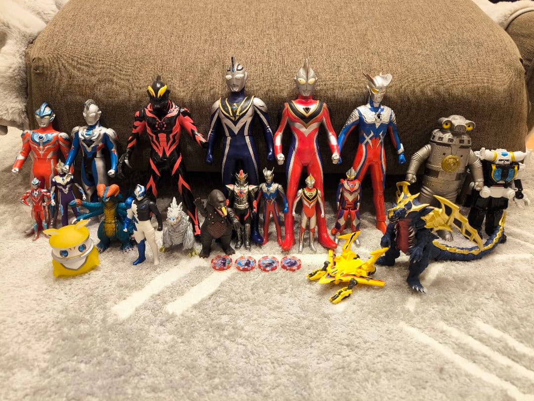 ​【豪華25点】希少ウルトラサウンドフィギュア4体 ＆ ソフビ・メダルまとめ売り