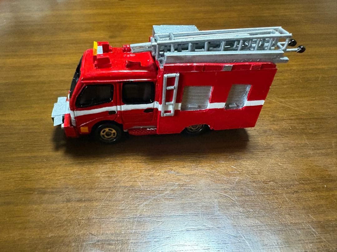 トミカ 消防車改造セット 大規模震災用高度救助車と大型水槽車の2台