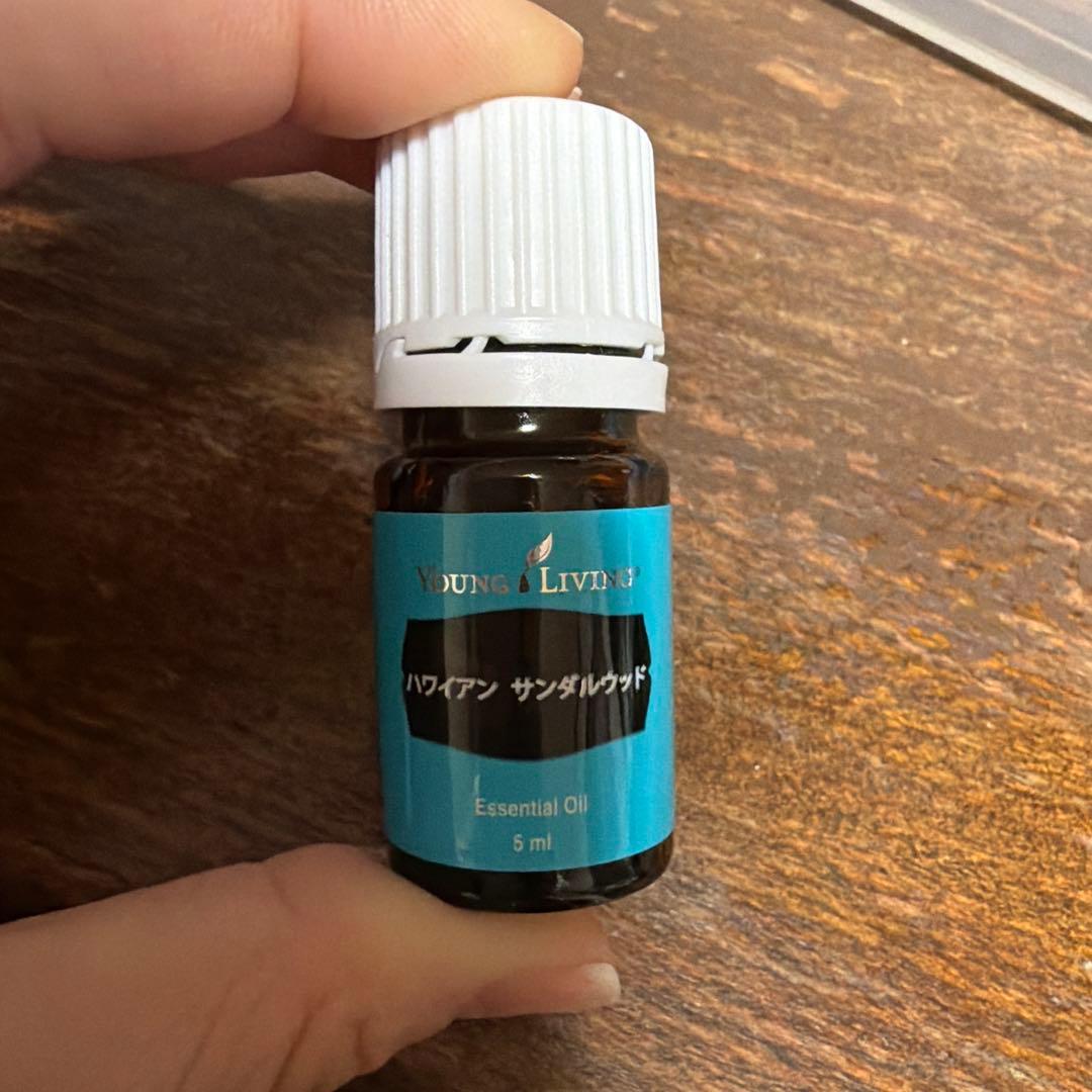 Young Living サンダルウッド エッセンシャルオイル 5ml