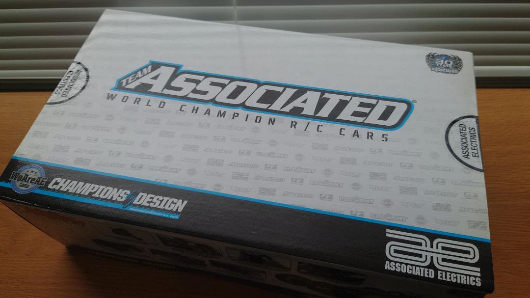 ASSOCIATED　アソシエイテッド　RC10B74.1D Team Kit