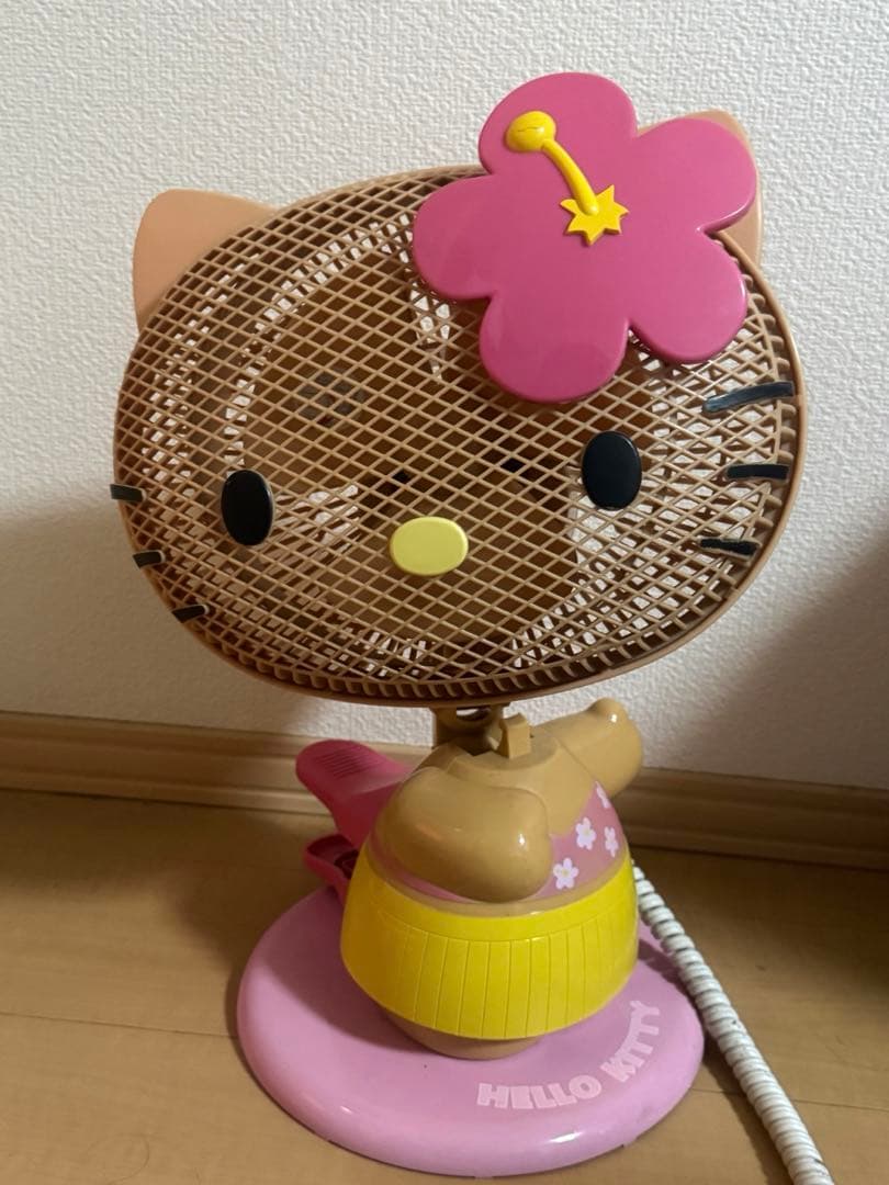 激レア！希少！sanrio サンリオ 日焼け ガングロ キティ 扇風機 - メルカリ
