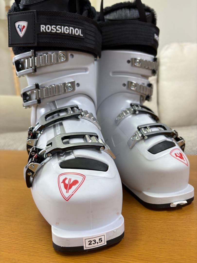 ロシニョール スキーブーツ23.5cm 美品 収納バッグ付 ロシニョール ) ( スキーブーツ」の人気商品一覧 | 安い商品を通販
