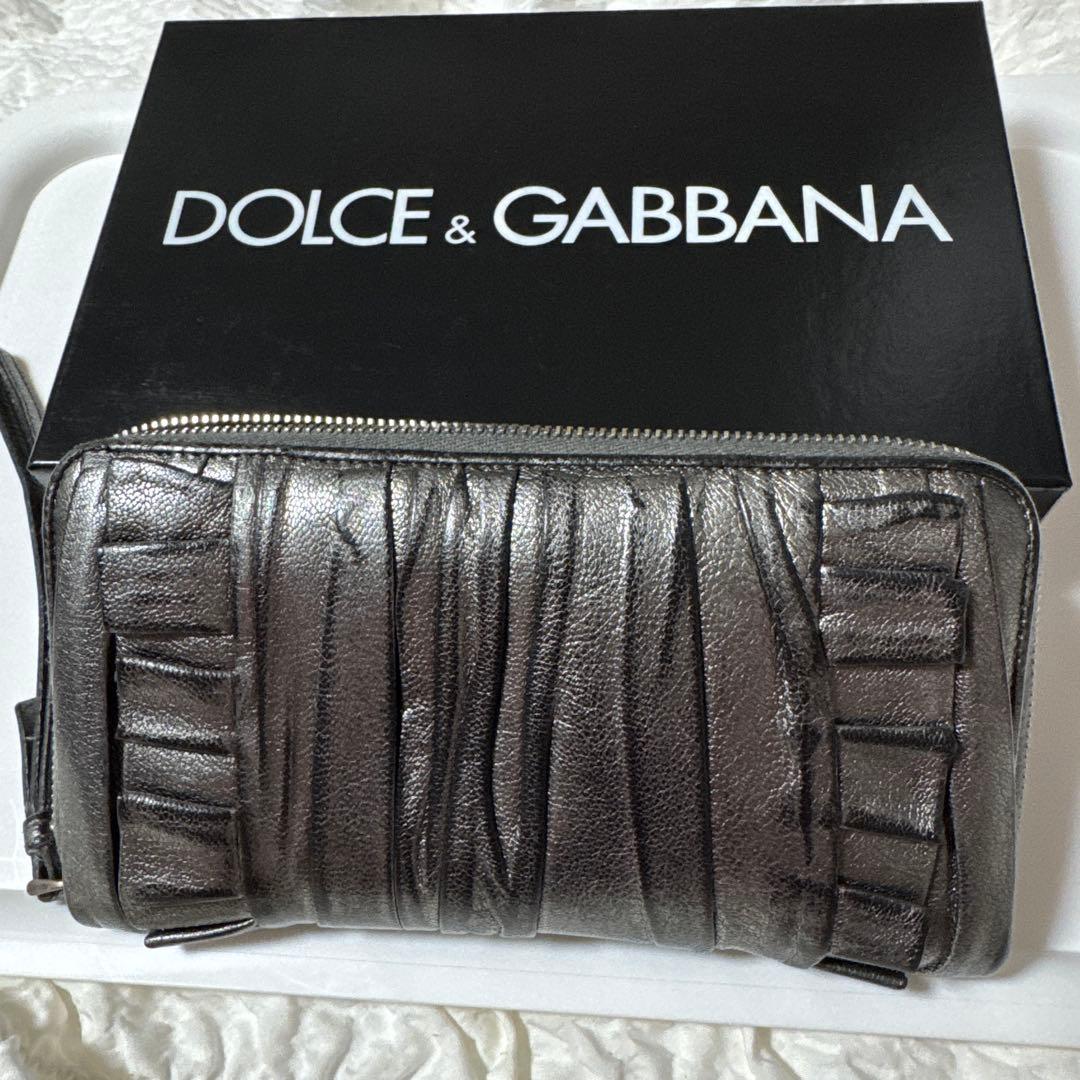 美品！【DOLCE&GABBANA】 フリル長財布 DOLCE&GABBANA（ドルチェ & ガッバーナ） ディヴォーション ジップ