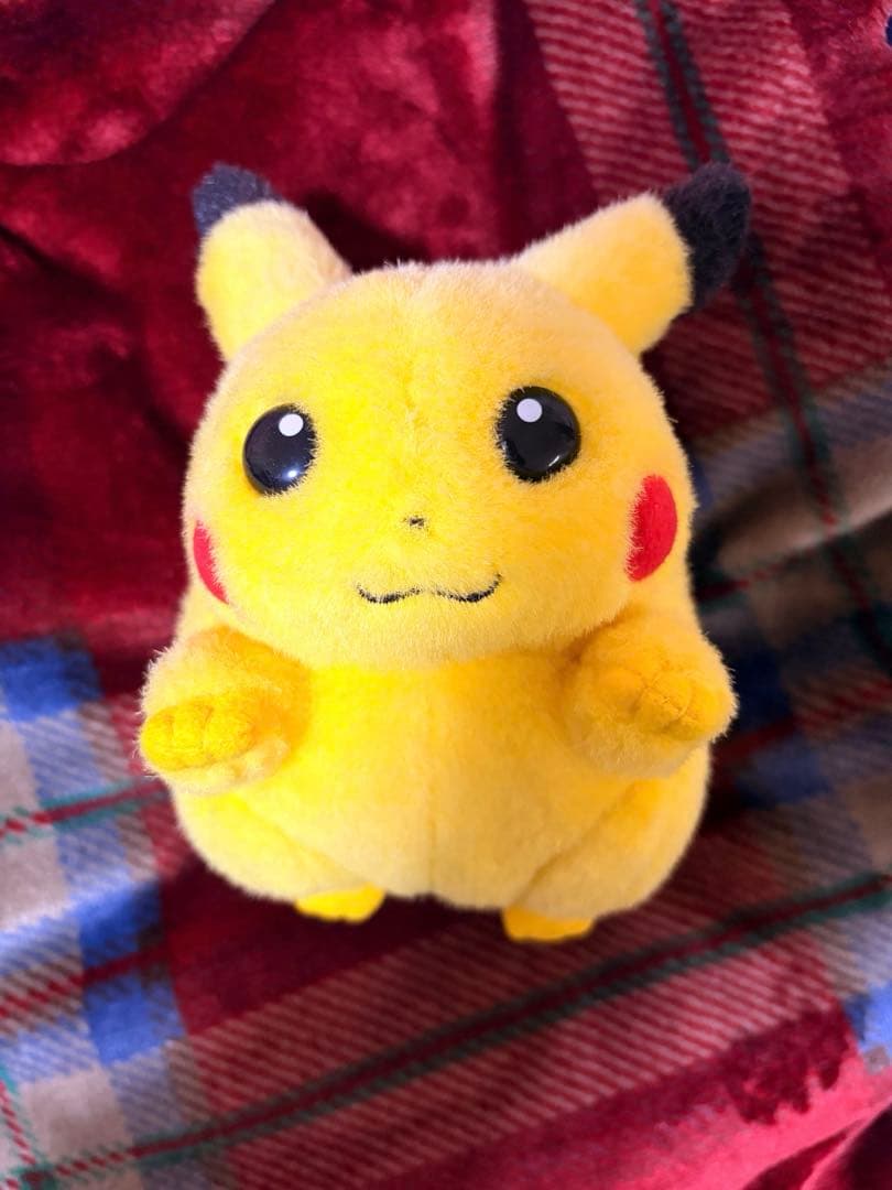 TOMY製　レトロ　ピカチュウ　ぬいぐるみ
