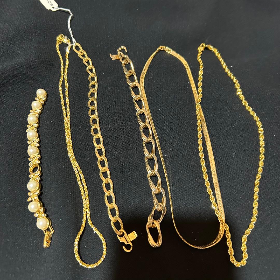 遺品整理ヴィンテージ金色のネックレスセット - メルカリ