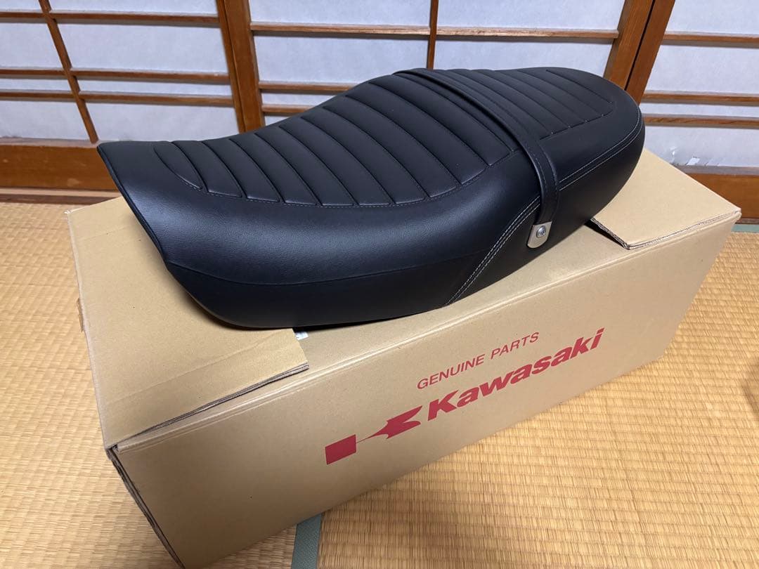 z900RS 純正ハイシート