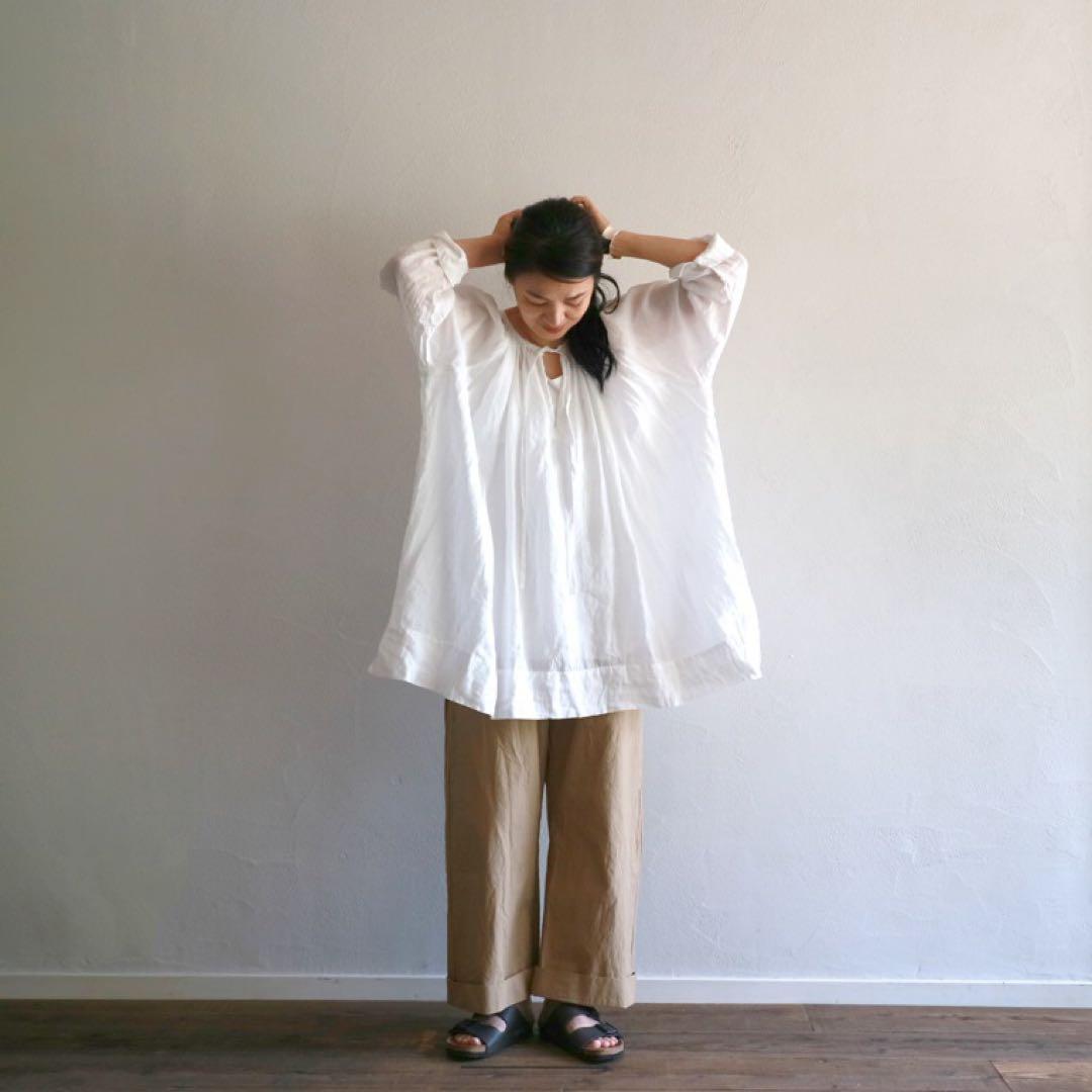 大幅値下げです✧Gauze# ホワイト ＆ブラック　バルーンスリーブ2枚セット