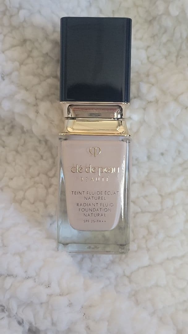 クレ・ド・ポーボーテ　タンフリュイドナチュレル　ピンクオークル