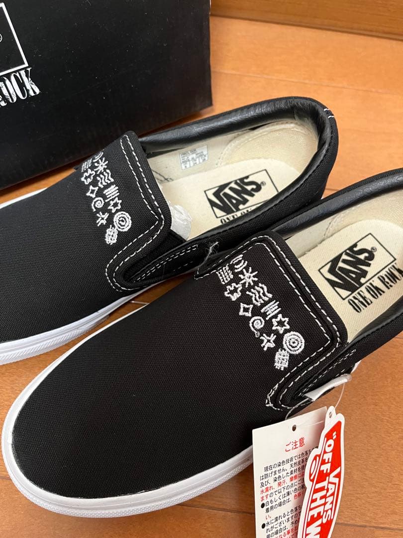 ONE OK ROCK × VANSコラボレーションSLIP-ON - メルカリ