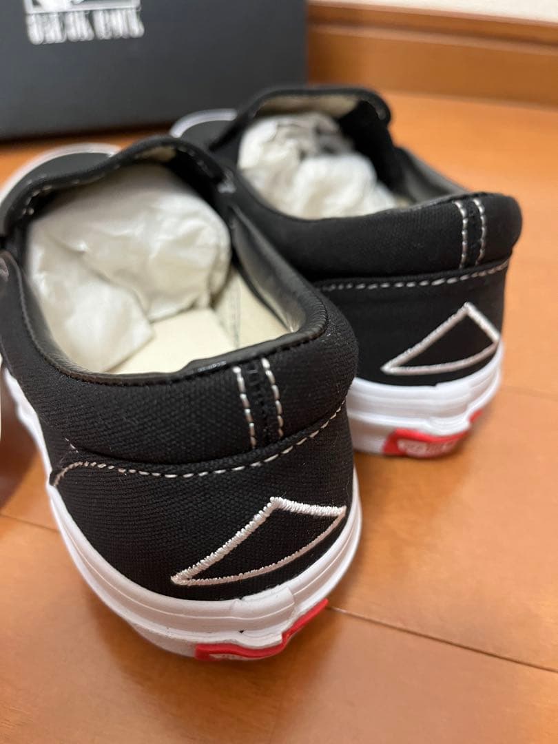 ONE OK ROCK × VANSコラボレーションSLIP-ON - メルカリ