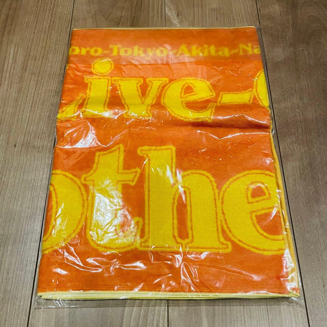 新品未開封】B'z LIVE-GYM'99 ツアータオル 松本孝弘 稲葉浩志 - メルカリ