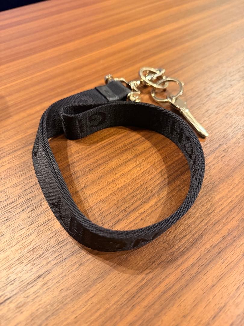 GIVENCHYネックストラップ キーリングネックレス ブラック