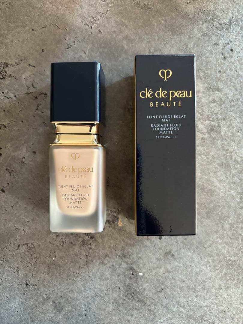 クレドポーボーテ タンフリュイドエクラマット オークル20