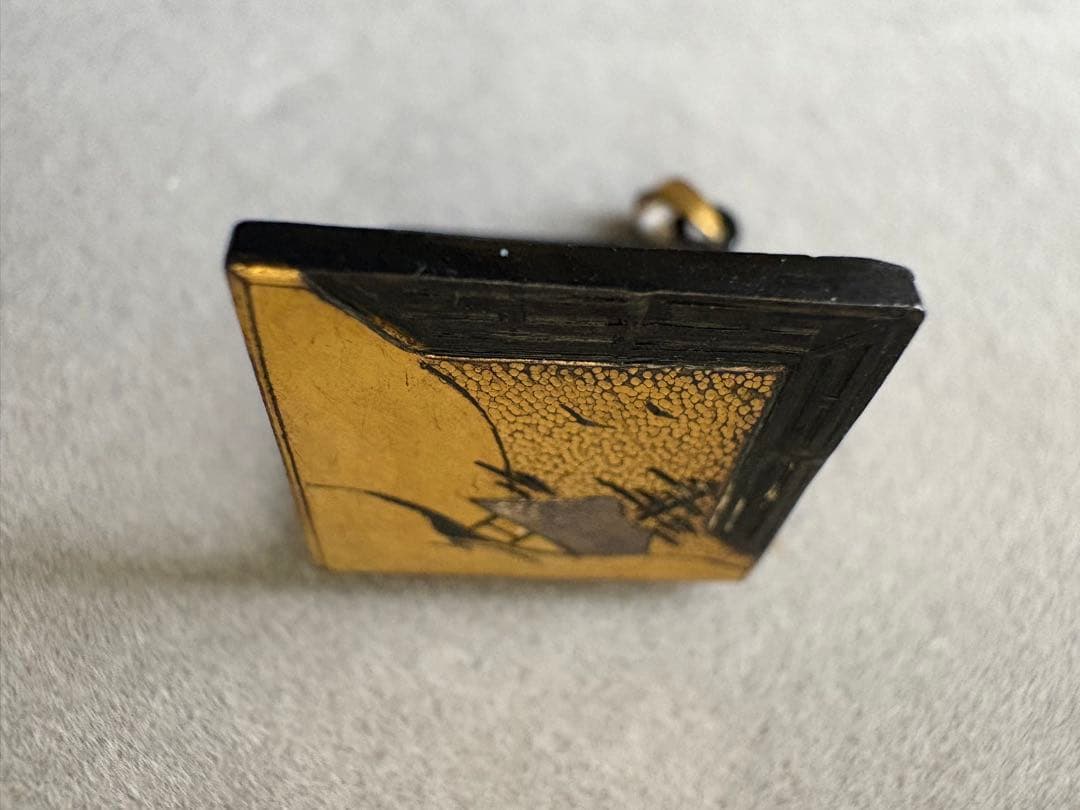 アンティーク ヴィンテージ 金着せ KISE 方位磁針 ロケット ペンダント