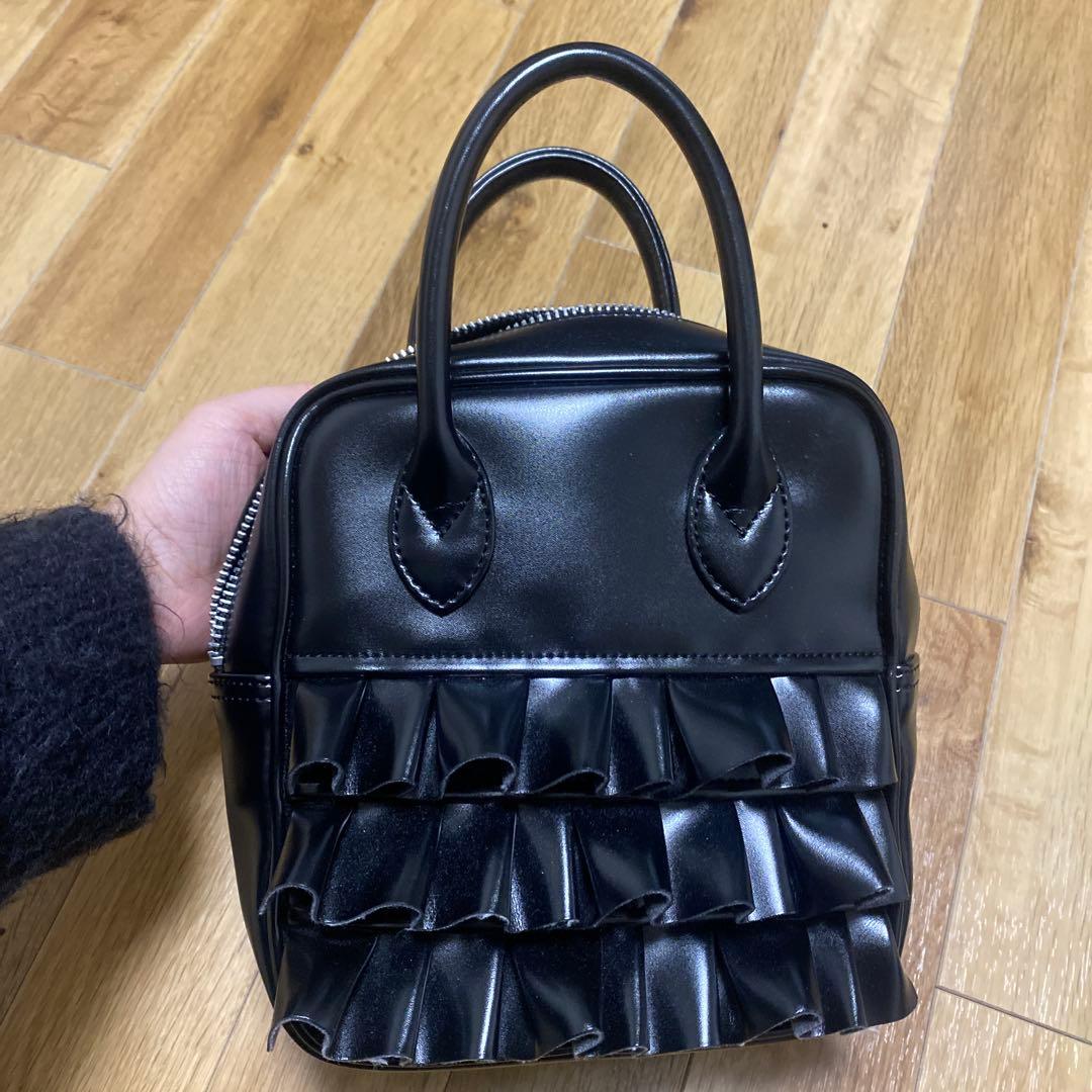美品　フリル付きブラックハンドバッグ コムデギャルソンガール