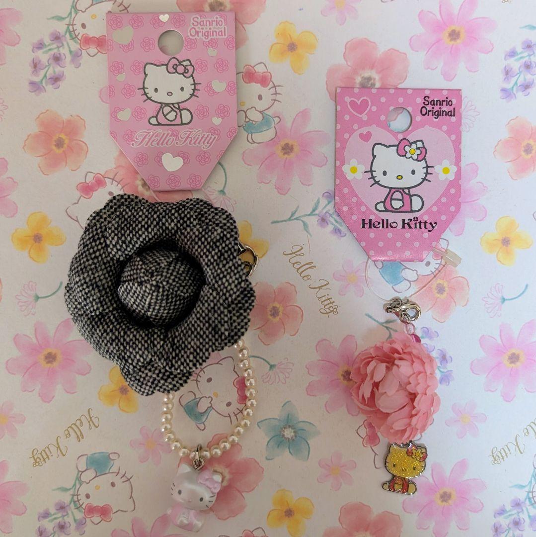 d*3様 【希少】ハローキティ　根付け　2個セット　コサージュ＆フラワーメタル