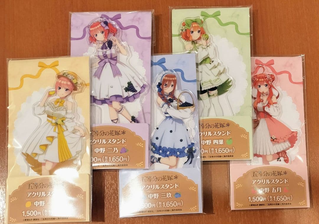 五等分の花嫁＊ アクリルスタンド 全5種(フルーツドレス ver.) - メルカリ