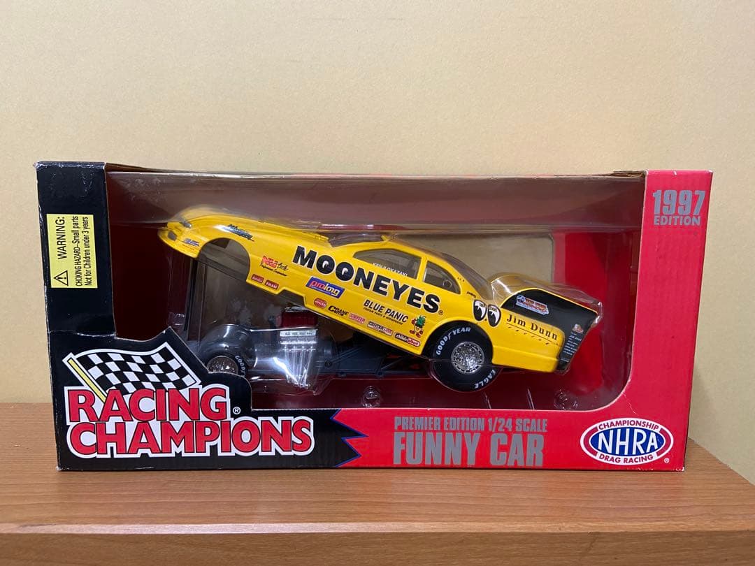 ファニーカー　ムーンアイズ　1/24 レーシングチャンピオン　1997年