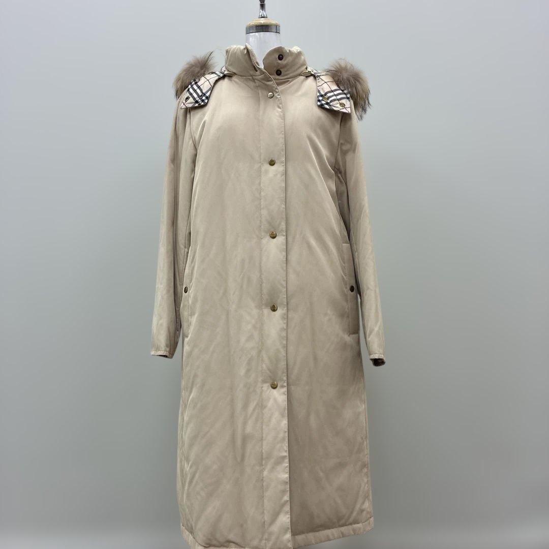バーバリーロンドン　ベージュロングダウンコート