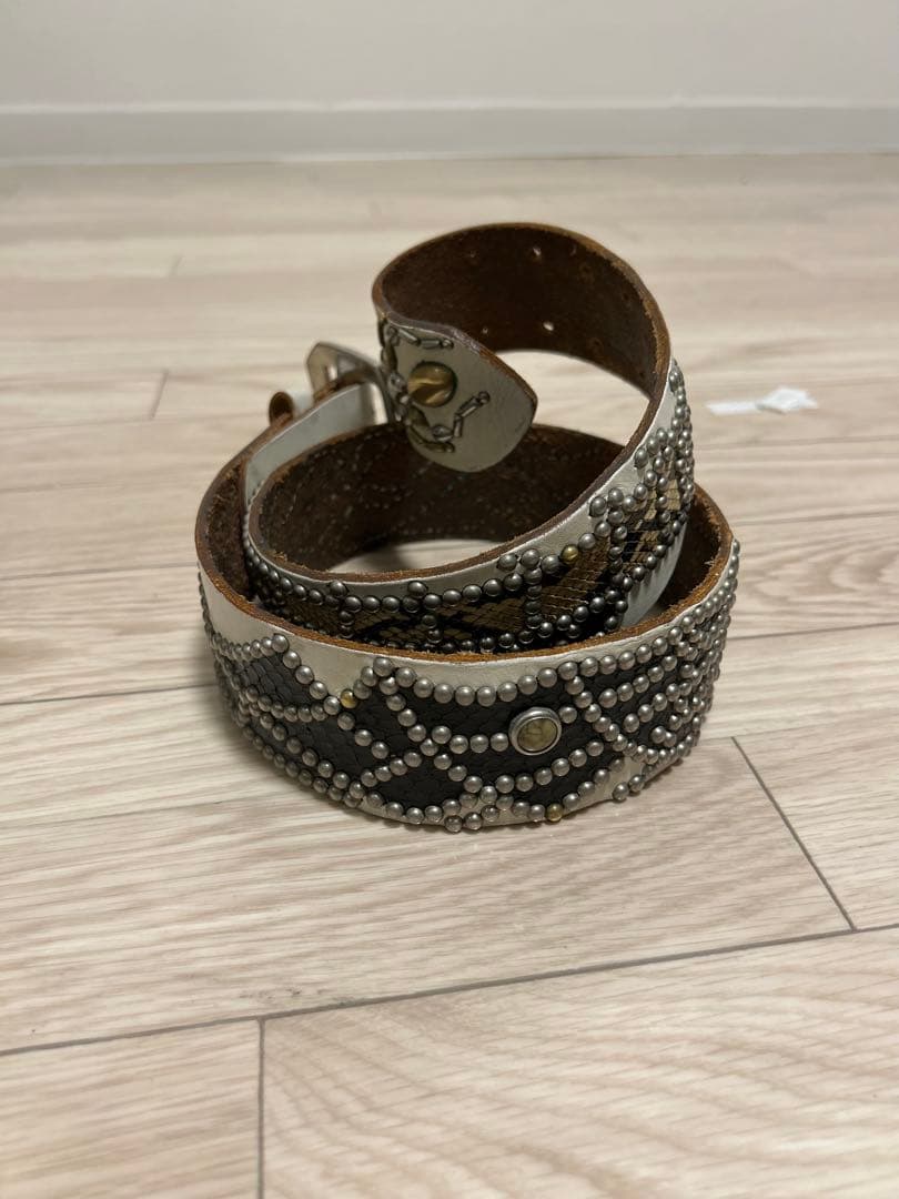 ウルフズヘッドタイプ　スパイダーウェブ　スタッズベルト