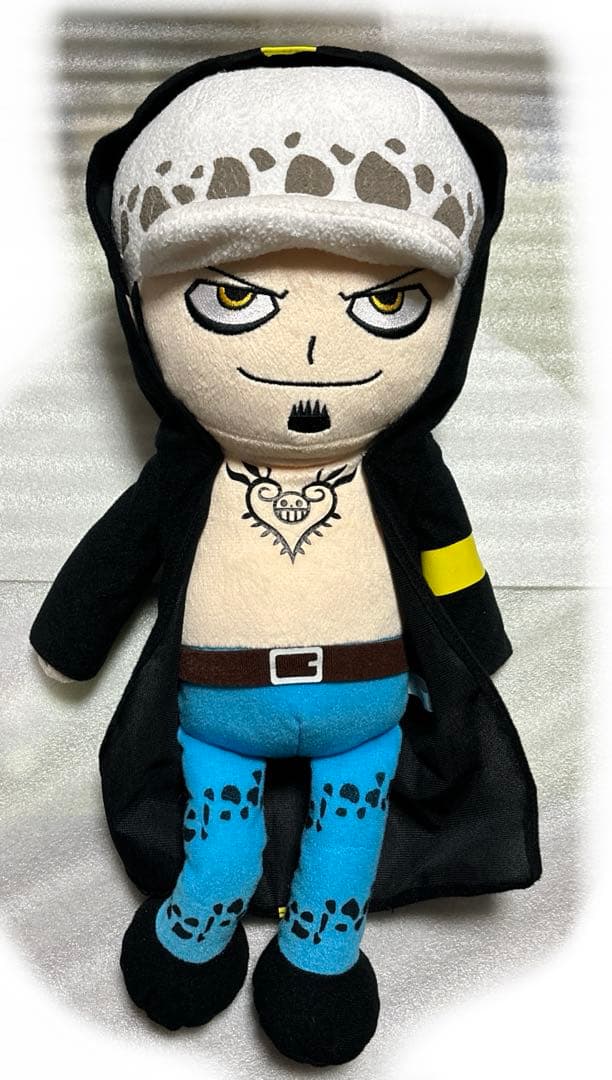 トラファルガー・ロー　ぬいぐるみ m97134322983_1.jpg?1711097307