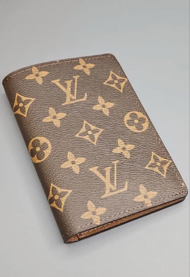 Louis Vuitton パスポートケース