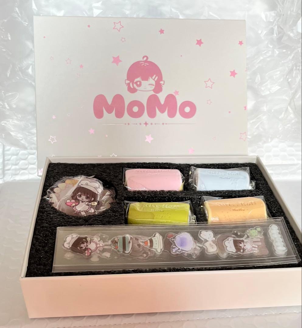 momoのほっこりスクイーズセット ミニロールケーキ型4種 - メルカリ