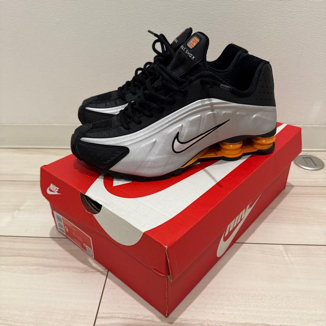 ゆうきNIKE SHOX R4 BRIGHT MANDARIN 27.0