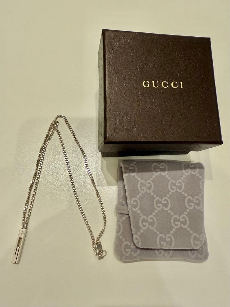 GUCCI シルバー バー ネックレス