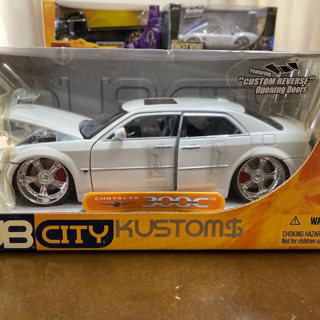 ミニカー Jada 1/24 DUB CITY KUSTOM Chrysler 300C