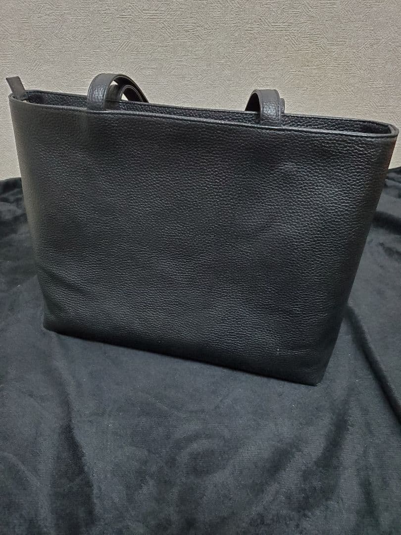 大変お得早い者勝ちタイムセール！大変美品 HushTug レザートート ブラック レザートート ブラック – HushTug