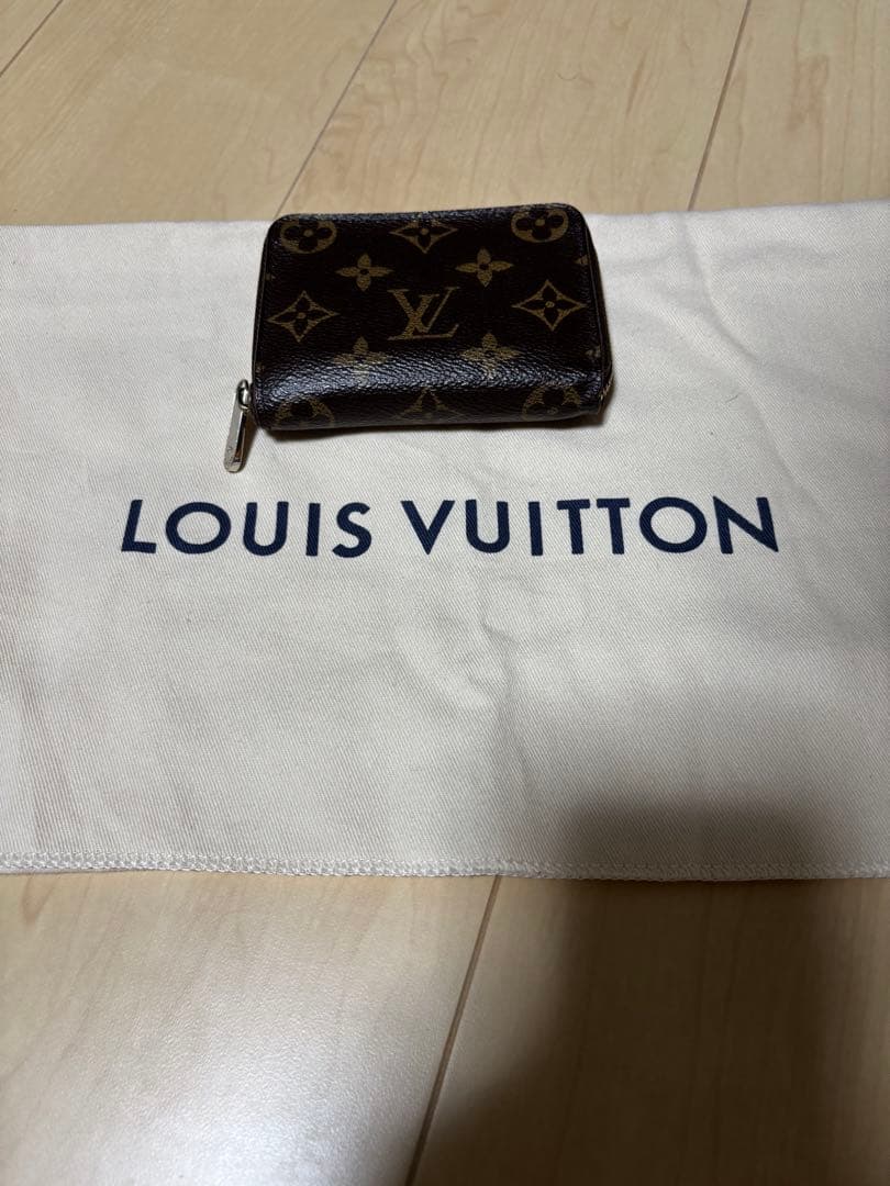LOUIS VUITTON ルイヴィトンパース　モノグラム小銭入れ！