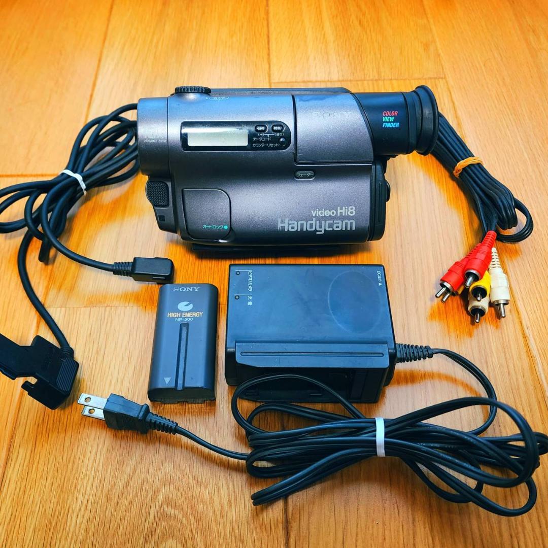 【動作確認済】高画質 Hi8 SONY ビデオカメラ CCD-TR3 セット
