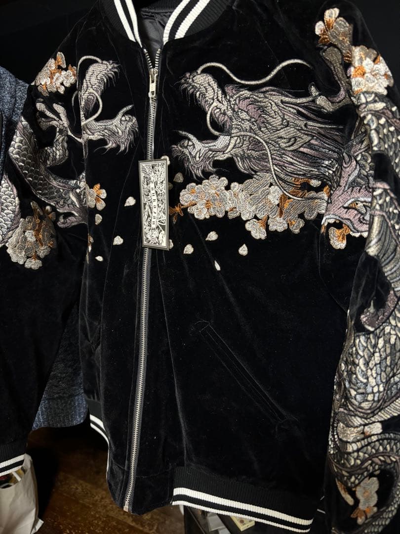 ベロア調 スカジャン ONI DENIM Mサイズ 黒 竜ドラゴン 新品タグ付き