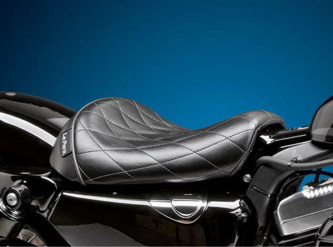 ラペラ■ベアボーンズソロシート ダイヤモンドステッチ ブラック スポーツスター