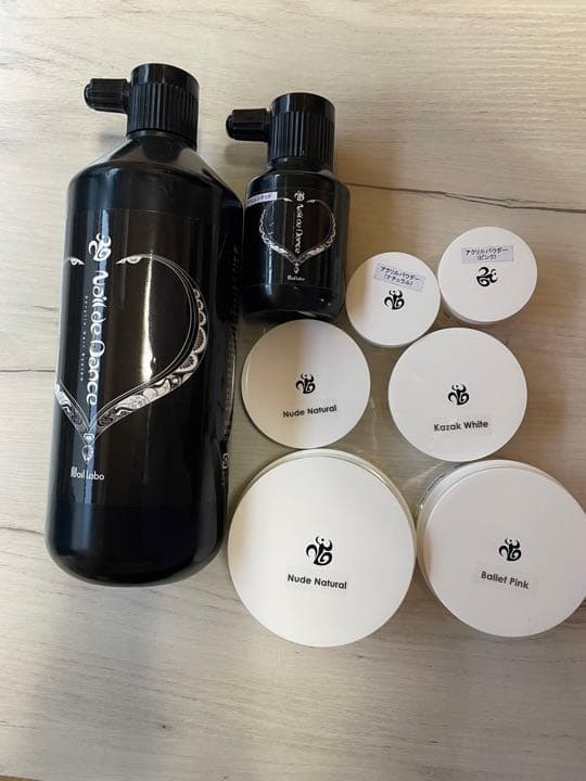 アクリルリキッド　アクリルパウダー