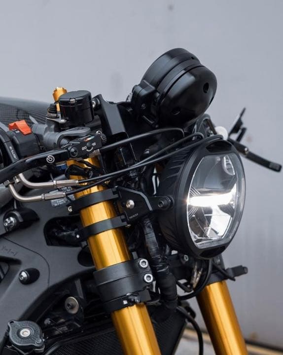 新品KOSO サンダーボルトLEDヘッドライト MT-09 XSR900 - メルカリ