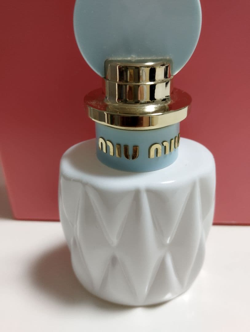 Miu Miu フルールドゥレ オードパルファム 50ml