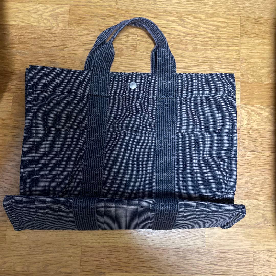 ダークグレー トートバッグ ジッパー付き　ラムネ